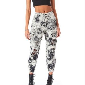 Bleach Dye Cargo Pants From Lf 